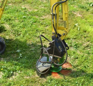 tagliaerba-per-escavatore-omef-taglio-prato